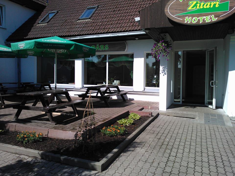 Zirini Hotel Колка Екстериор снимка